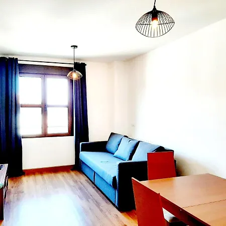 By Gaiarooms * Candelario