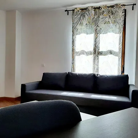 By Gaiarooms Candelario