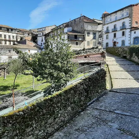 By Gaiarooms Candelario