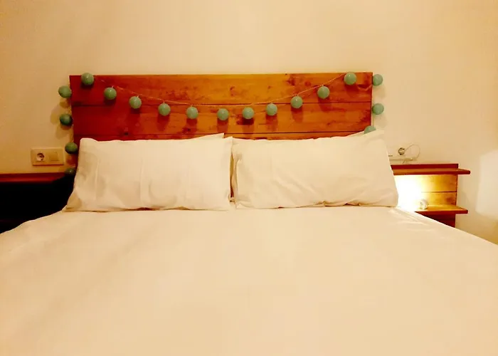 By Gaiarooms * Candelario