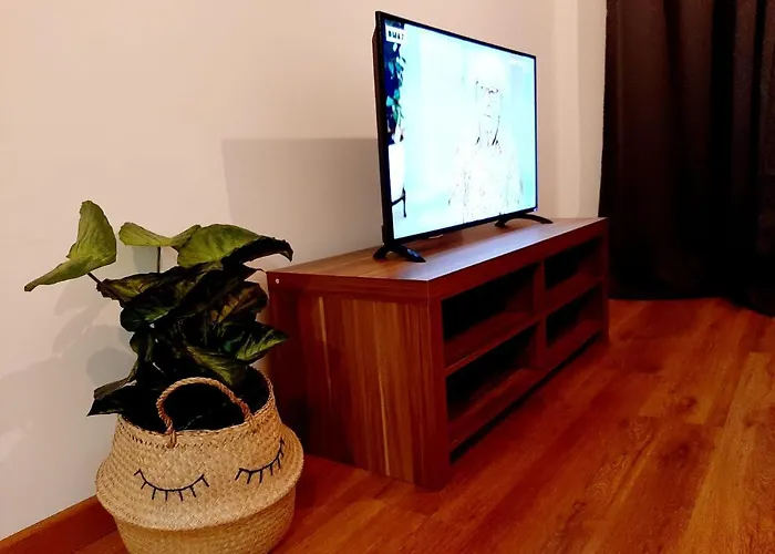 By Gaiarooms Candelario