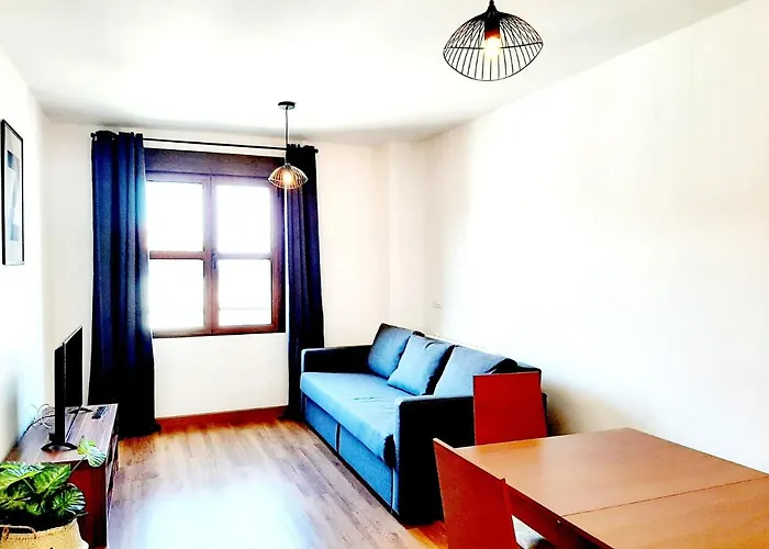 By Gaiarooms * Candelario